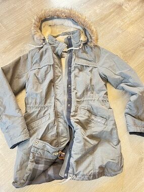 Tommy Bahama Kids Gray Hooded Puffer Coat with Faux Fur Trim